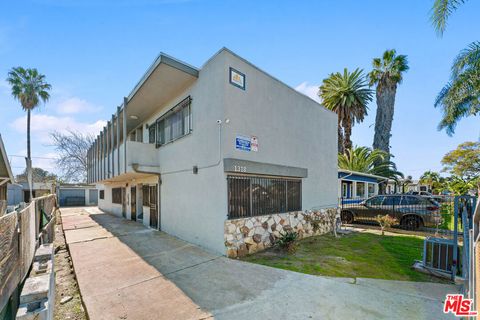 Photo of 1318 W 90th Street, Los Angeles, CA 90044 (MLS # 26644939)
