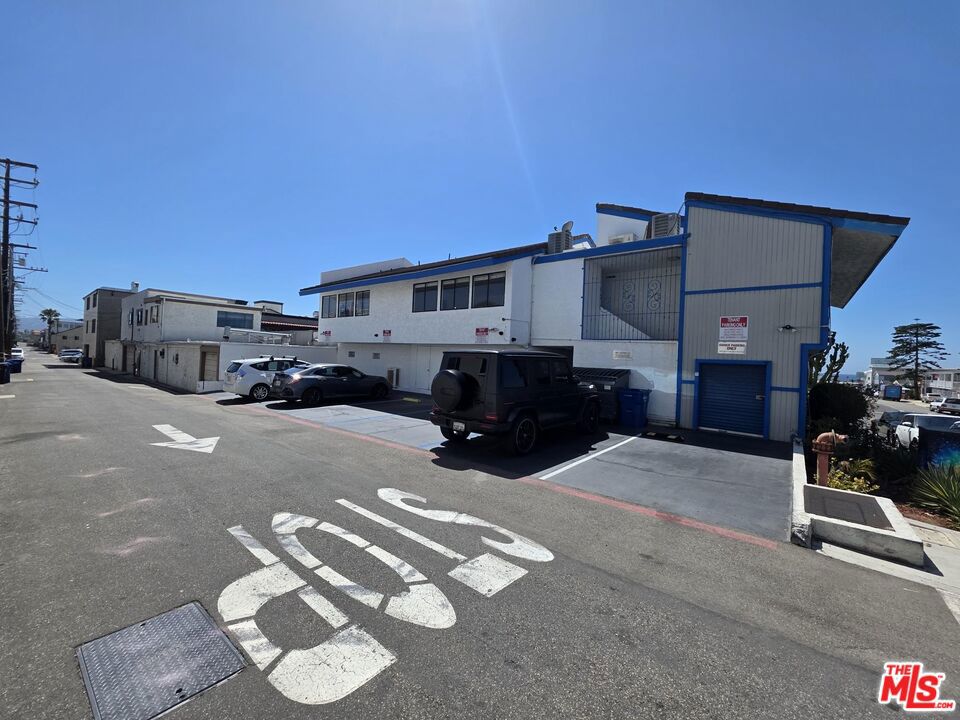 950 Hermosa Avenue 108