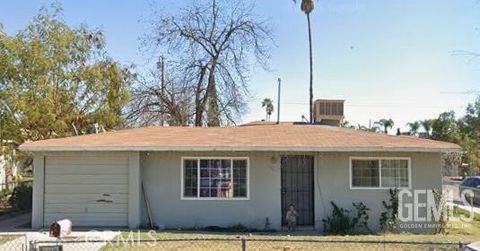 Photo of 901 Janice Dr, Bakersfield, CA 93306 (MLS # SW26066394)