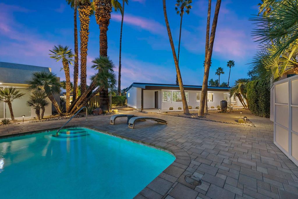 Thunderbird C.C. - Residential