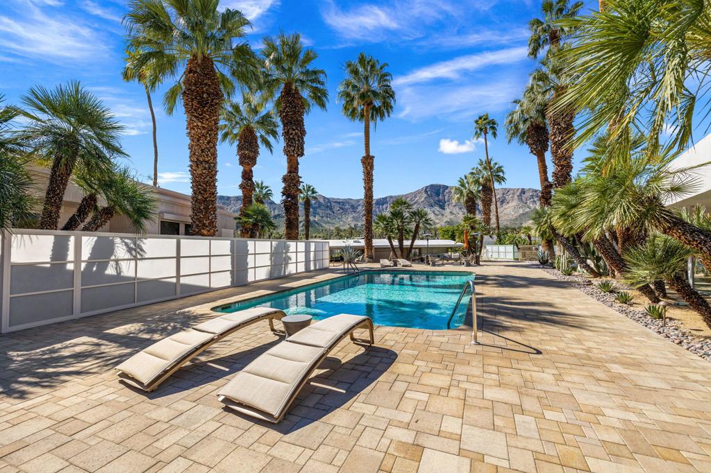 Thunderbird C.C. - Residential