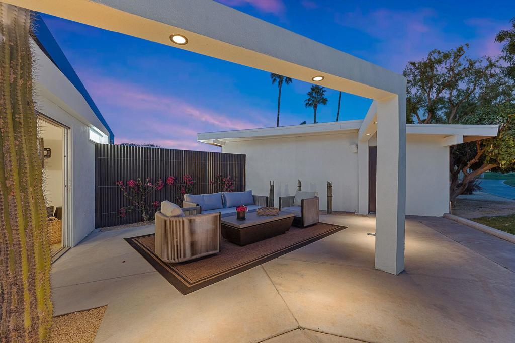 Thunderbird C.C. - Residential