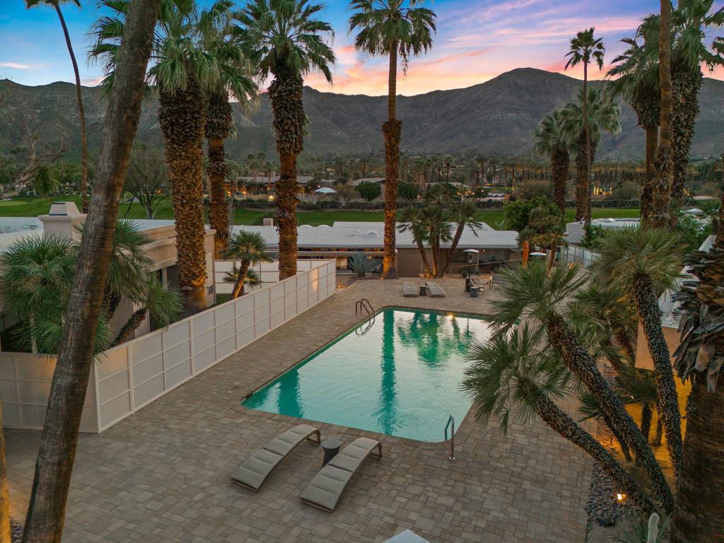 Thunderbird C.C. - Residential