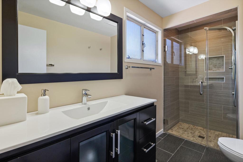 Thunderbird C.C. - Residential