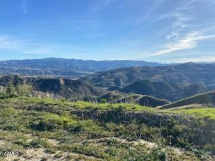 Amazing lot in Val Verde off of Mount Parkway Fire Road. 8,600 square foot lot sits on the hillside with amazing sunset views. This is a perfect investment for someone looking to add to their real estate  portfolio.