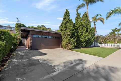 Photo of 449 S Prospect Ave, Manhattan Beach, CA 90266 (MLS # SB26008169)