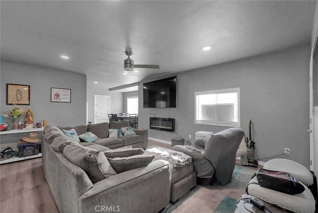 17107 Avenue 24