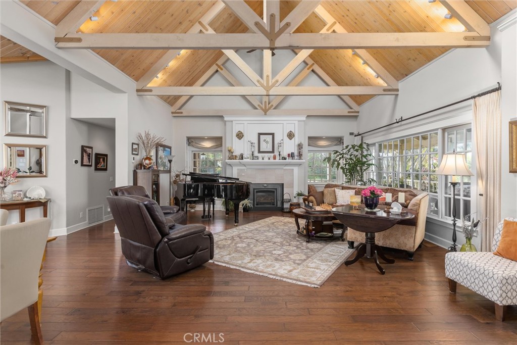 6775 Avila Valley Drive