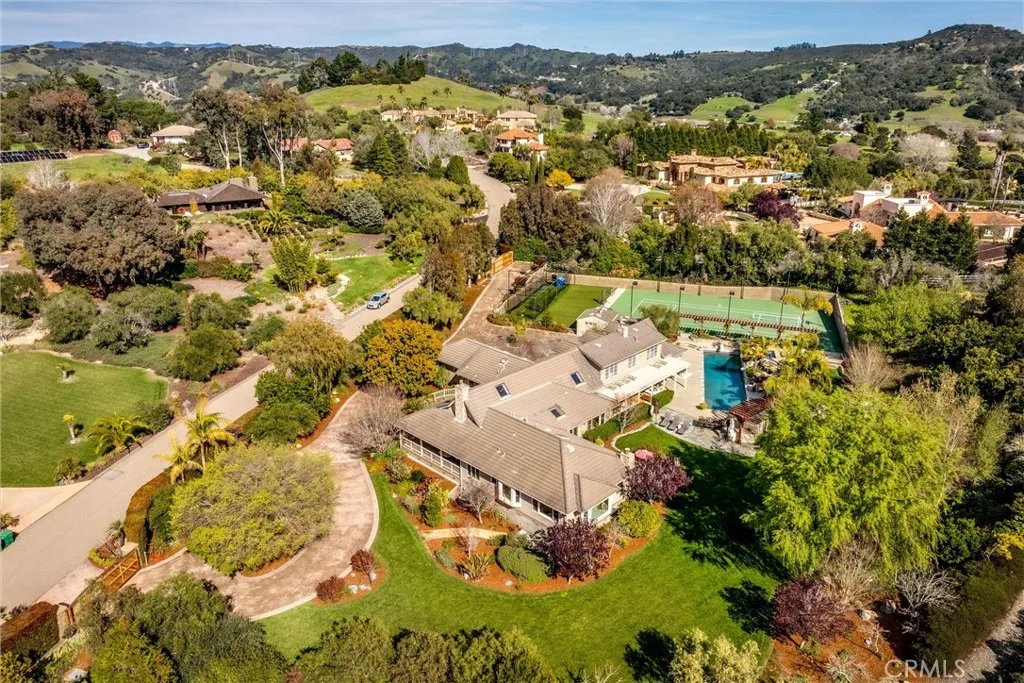 Avila Beach, California 93405, United States, 7 Bedrooms Bedrooms, ,6 BathroomsBathrooms,Residential,Active,169339