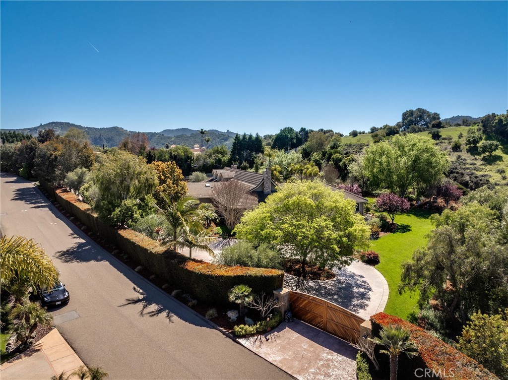 6775 Avila Valley Drive