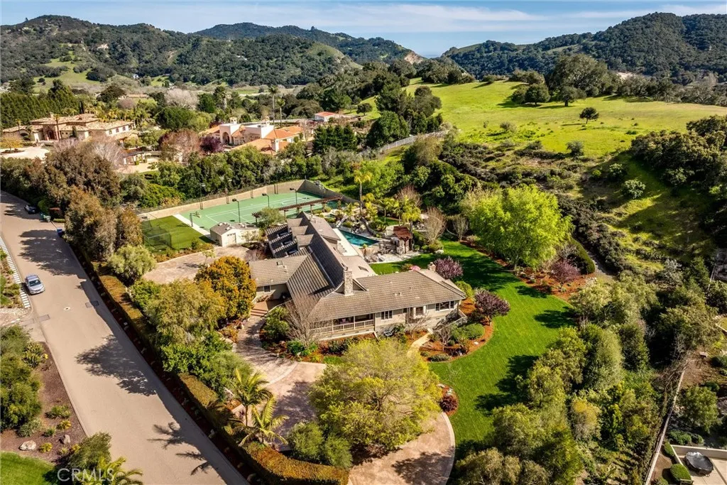 Avila Beach, California 93405, United States, 7 Bedrooms Bedrooms, ,6 BathroomsBathrooms,Residential,Active,169339