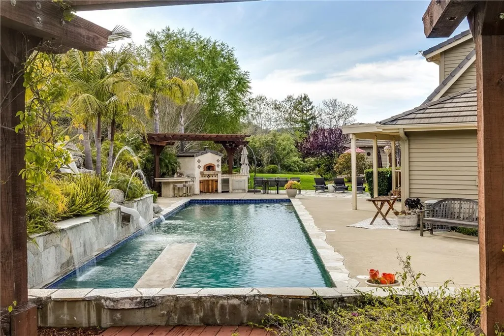 Avila Beach, California 93405, United States, 7 Bedrooms Bedrooms, ,6 BathroomsBathrooms,Residential,Active,169339