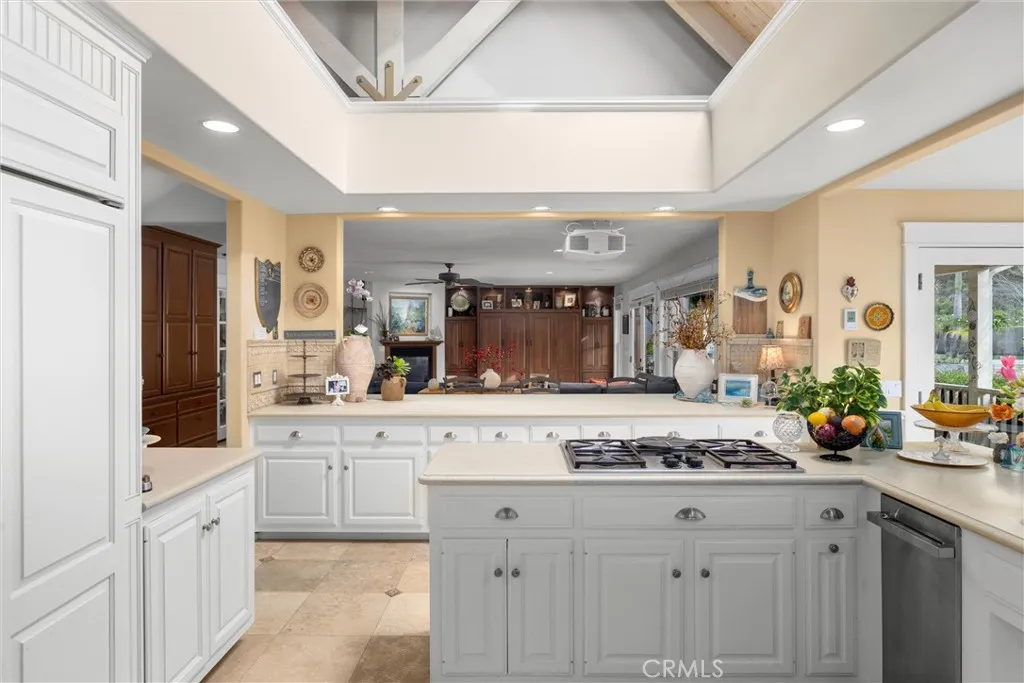 Avila Beach, California 93405, United States, 7 Bedrooms Bedrooms, ,6 BathroomsBathrooms,Residential,Active,169339