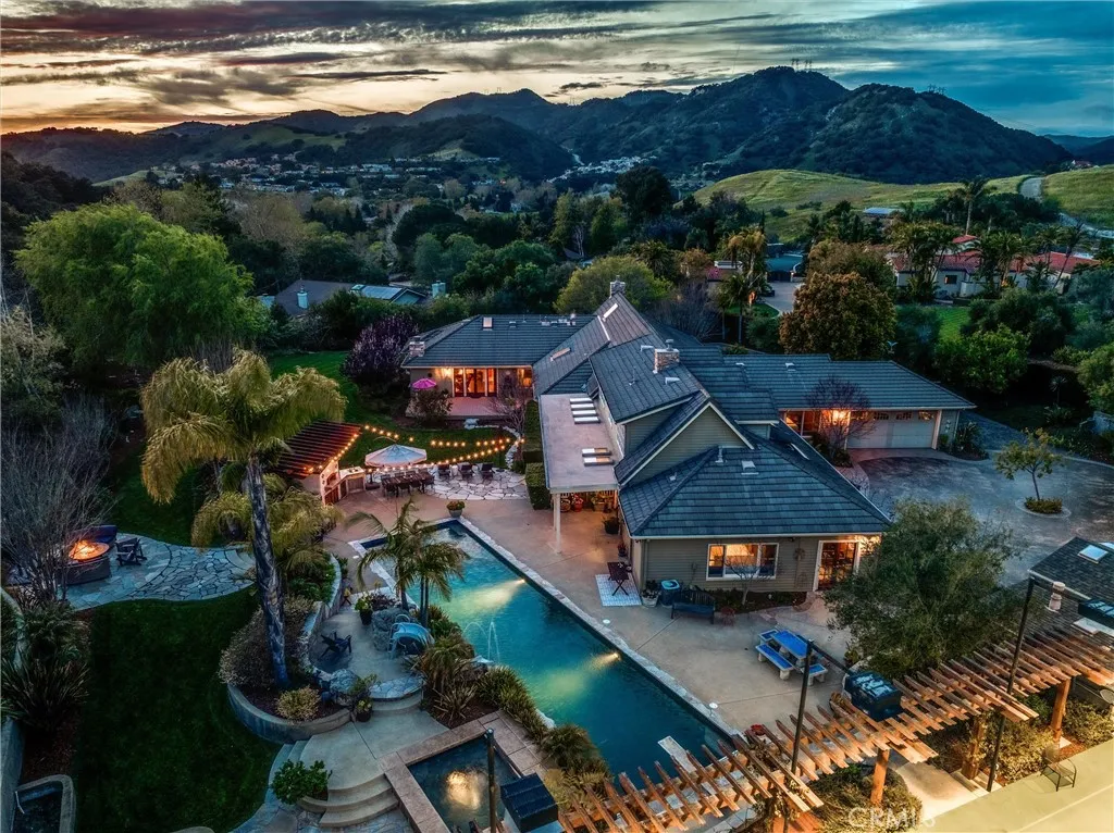 Avila Beach, California 93405, United States, 7 Bedrooms Bedrooms, ,6 BathroomsBathrooms,Residential,Active,169339