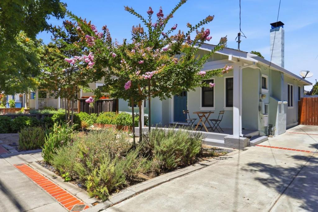 515 Coe Avenue