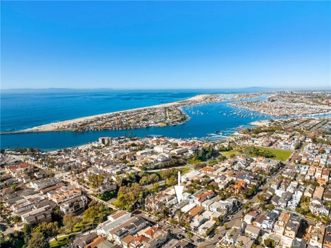 Photo of 411 Goldenrod Ave #A, Corona Del Mar, CA 92625 (MLS # LG26197336)