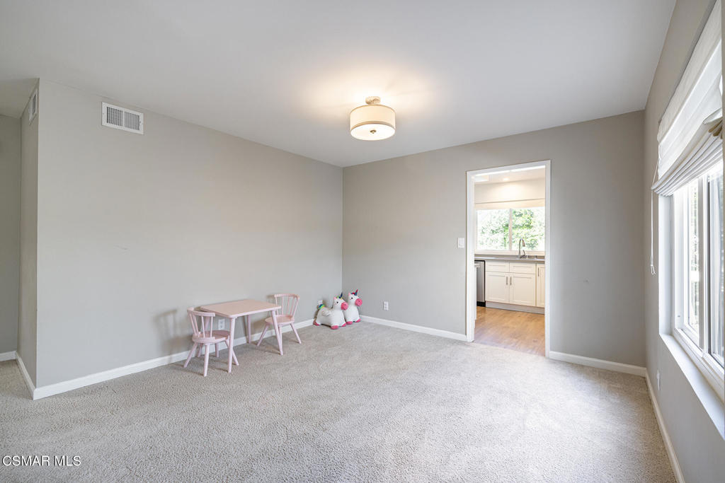 4427 Skyglen Court