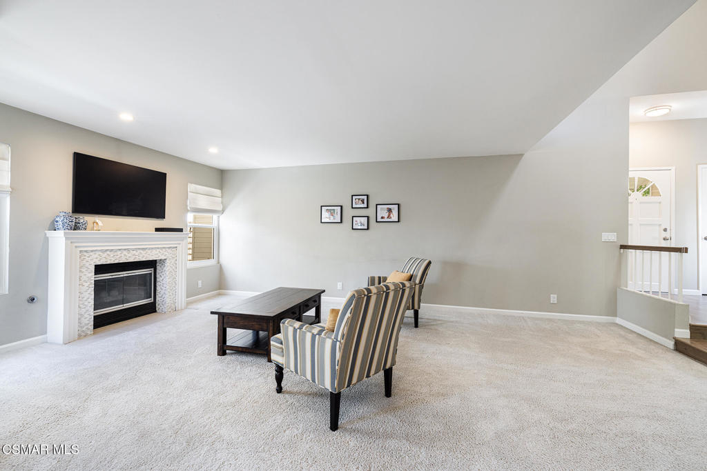4427 Skyglen Court