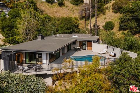 Photo of 640 Bohlig Road, Glendale, CA 91207 (MLS # 26669509)