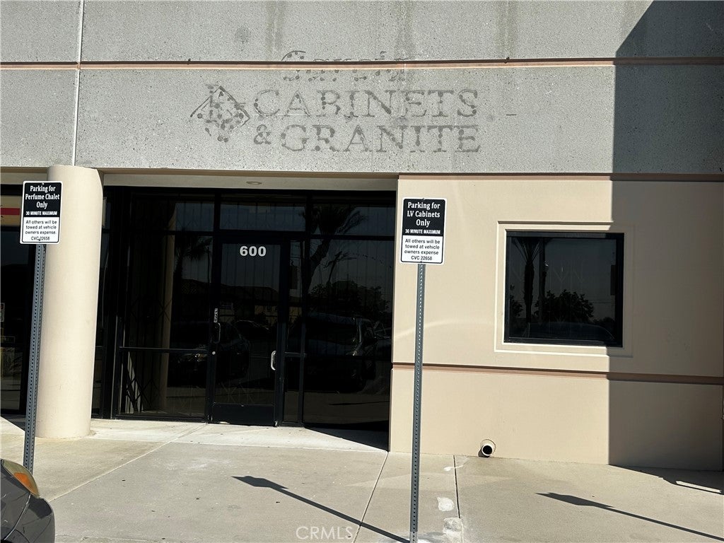 14976 Foothill 600