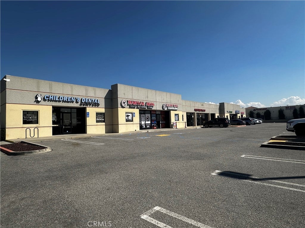 14976 Foothill 600