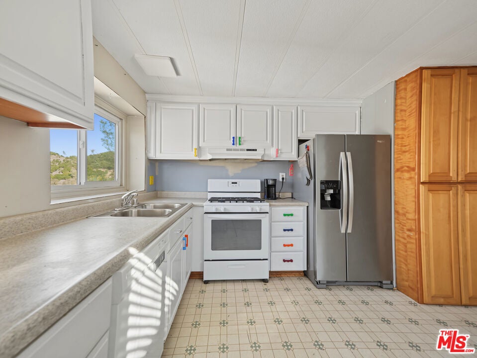 Properties 3 22125 Loop Drive