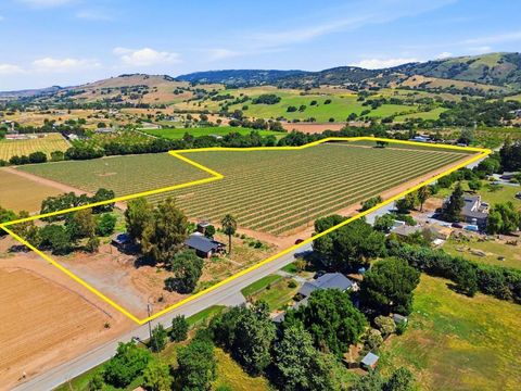 Photo of 3115 Leavesley, Gilroy, CA 95020 (MLS # ML82045617)
