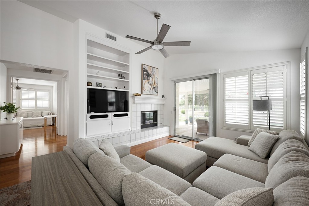 29403 Hidden Lake