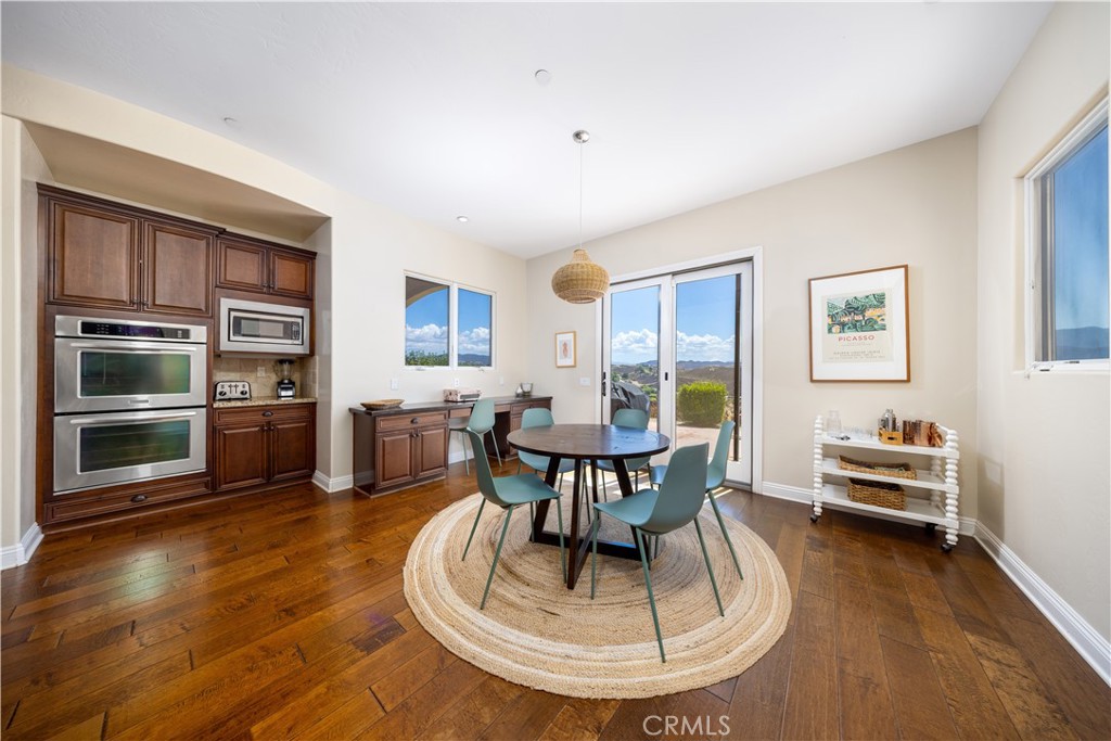 Temecula, California, 92592, United States, 5 Bedrooms Bedrooms, ,4 BathroomsBathrooms,Residential,Active,2025567
