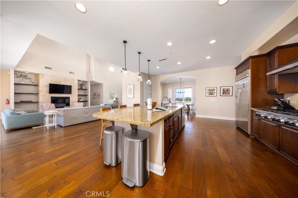 Temecula, California, 92592, United States, 5 Bedrooms Bedrooms, ,4 BathroomsBathrooms,Residential,Active,2025567