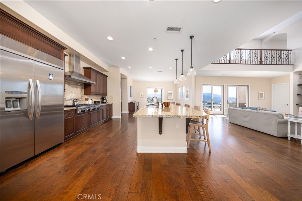 Temecula, California, 92592, United States, 5 Bedrooms Bedrooms, ,4 BathroomsBathrooms,Residential,Active,2025567