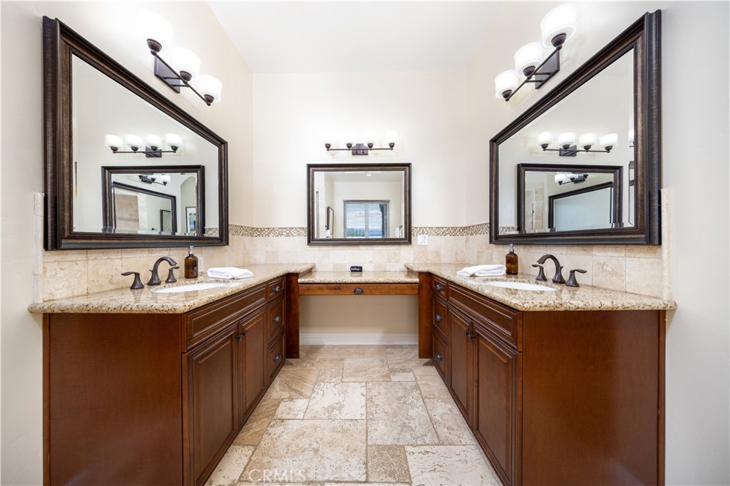 Temecula, California, 92592, United States, 5 Bedrooms Bedrooms, ,4 BathroomsBathrooms,Residential,Active,2025567