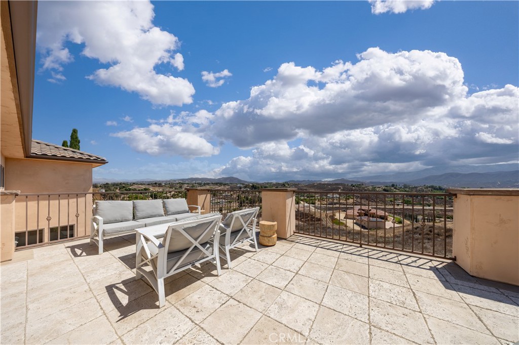 Temecula, California, 92592, United States, 5 Bedrooms Bedrooms, ,4 BathroomsBathrooms,Residential,Active,2025567