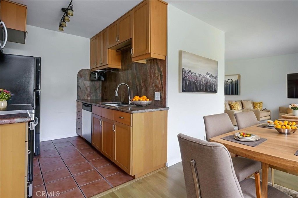 Photo of 3813 Huron Avenue #4, Culver City, CA 90232 (MLS # PW25185253)