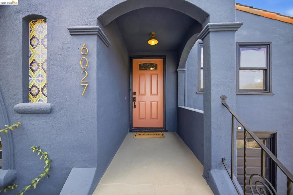 6027 Buena Ventura Ave.