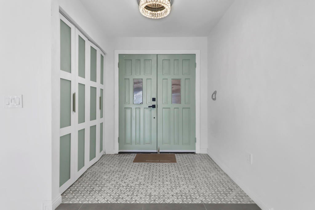 1190 S Calle Marcus