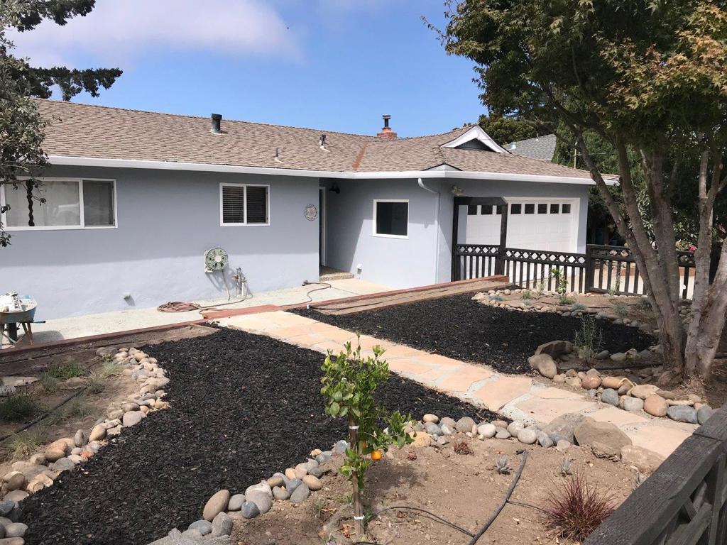 Santa Cruz/Westside 4 bedroom 3 bathroom + family room beautiful remodeled home in nice quiet neighborhood. Hardwood floors, newly painting inside, very clean. Great large deck and yard for gardening. Views of the canyon and great walking trails. 2 car garage for parking.