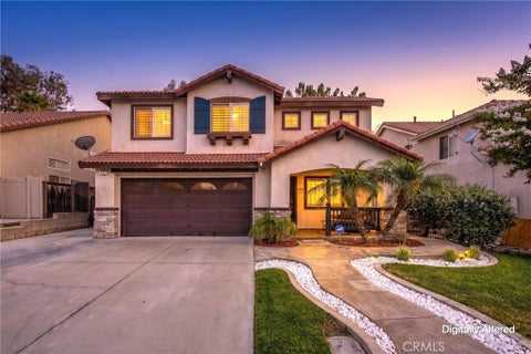 Photo of 142 Tamarack Dr DR, Corona, CA 92881 (MLS # IG26108842)