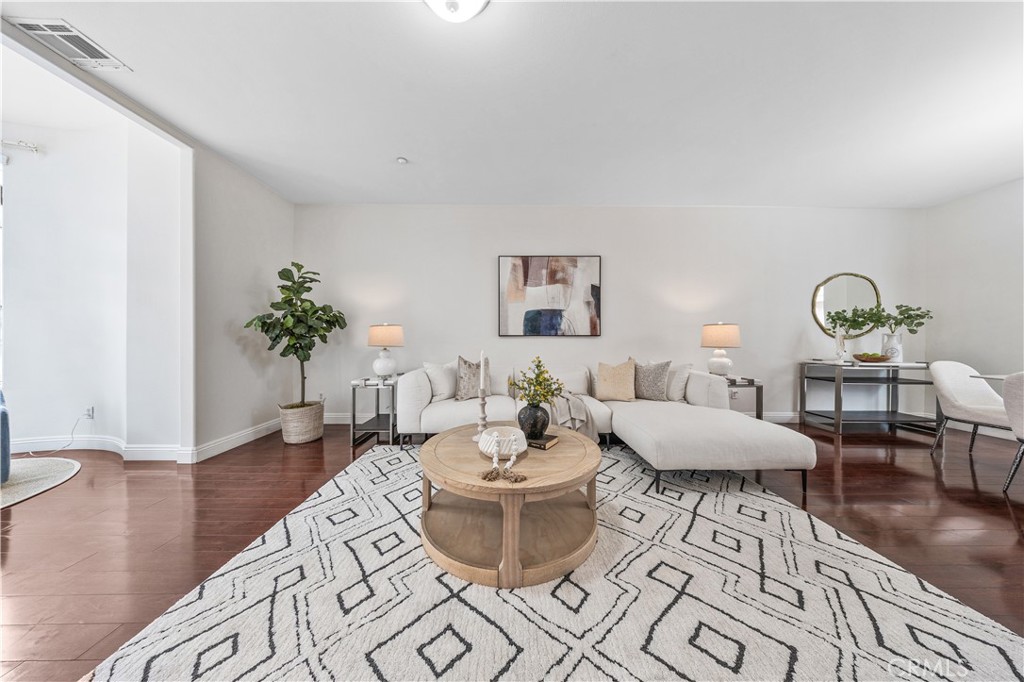 454 W Duarte D