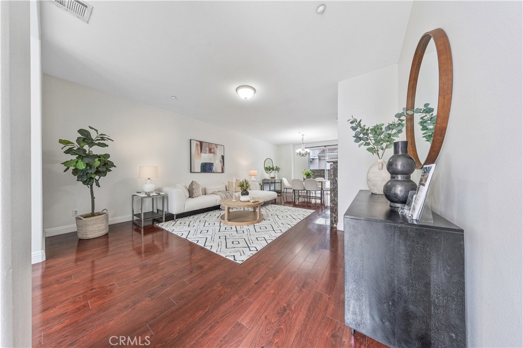 454 W Duarte D