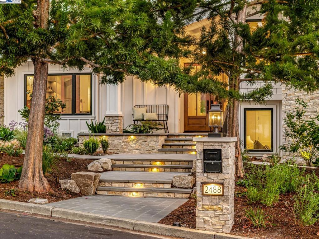 ROUNDHILL - Residential