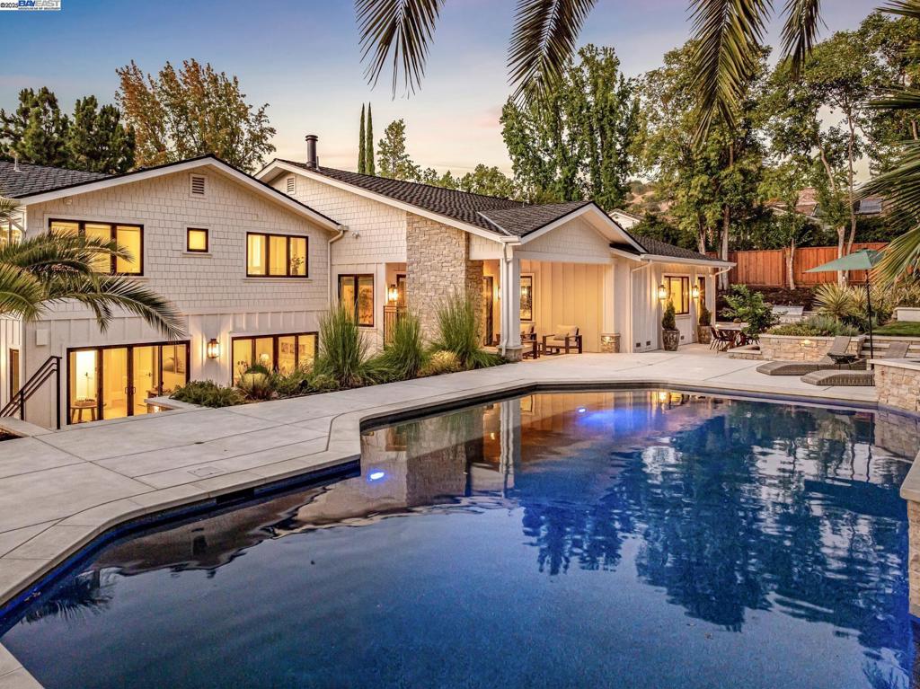 ROUNDHILL - Residential