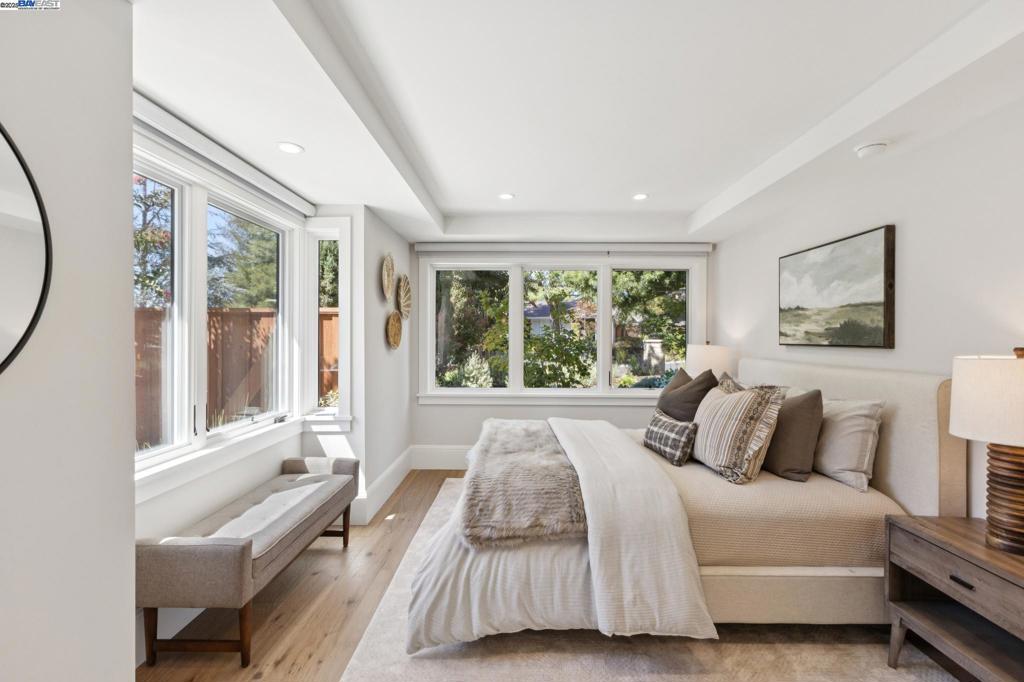 ROUNDHILL - Residential