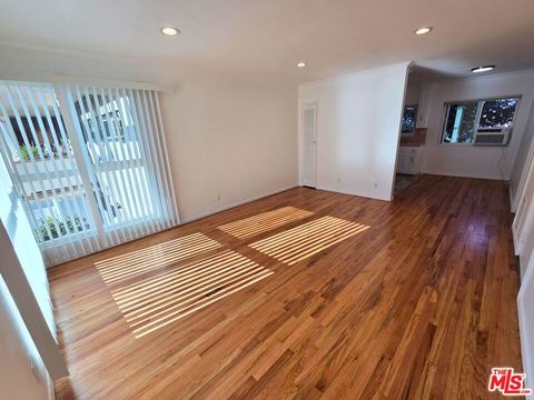 Photo of 1438 S Barrington Avenue #Apt 6, Los Angeles, CA 90025 (MLS # 26837095)
