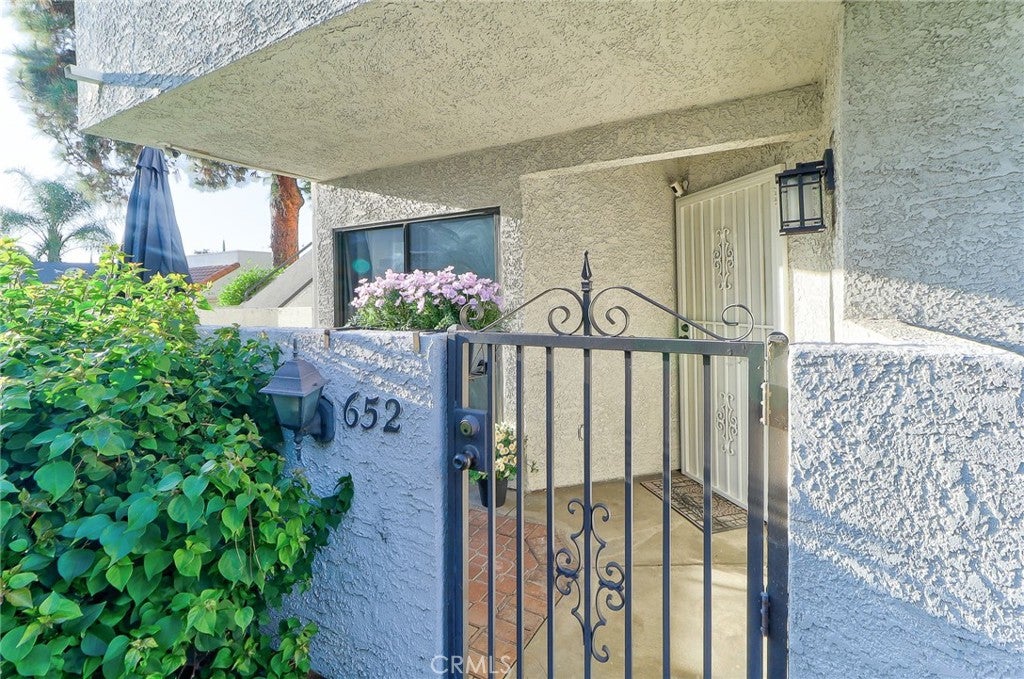 652 Park Shadow Court 39
