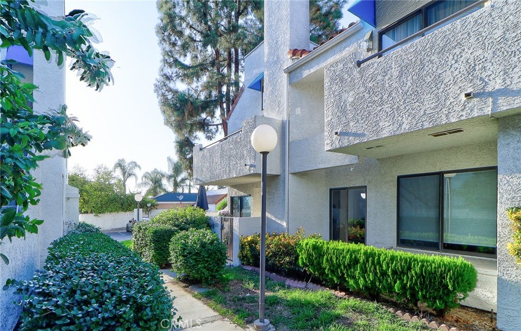 652 Park Shadow Court 39