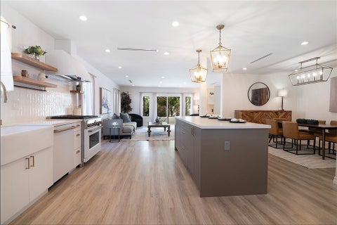 Photo of 2826 N Keystone ST, Burbank, CA 91504 (MLS # BB26211679)