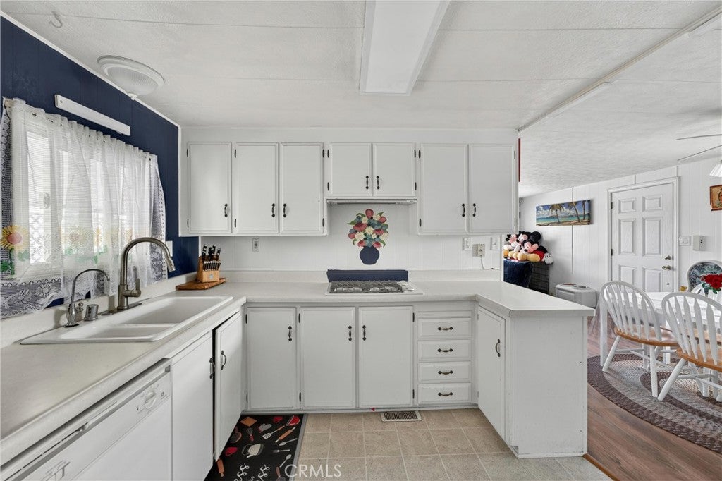 15621 Beach Blvd Spc 127
