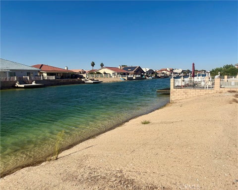 Photo of 26358 Edgewater LN, Helendale, CA 92342 (MLS # HD26207041)