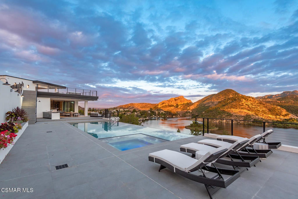 461 Lake Sherwood Drive